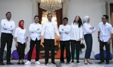 Skandal Surat Stafsus Jokowi ke Camat, Muncul Desakan Pemecatan