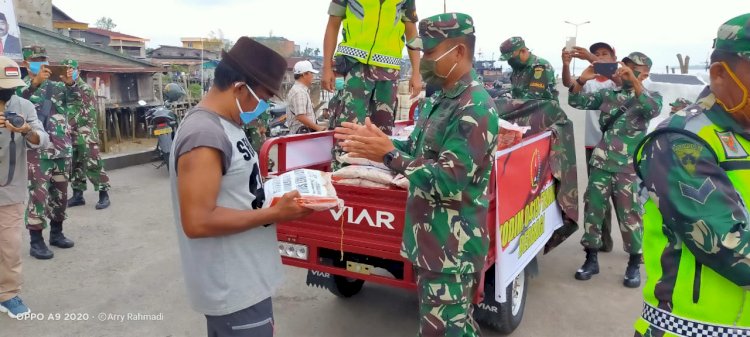 Di Tanjab Barat, Ratusan Sembako Gratis Dibagikan Kodim ke Masyarakat