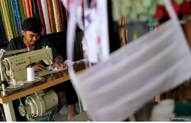 Jokowi Perintahkan Bea Cuka Berikan Relaksasi Proses Impor Bahan Baku Alkes