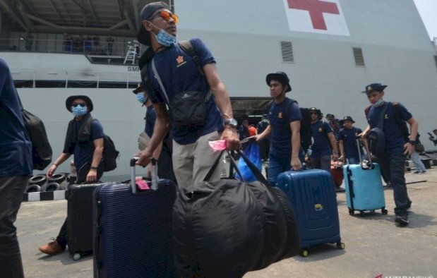 359 ABK MV Explorer Dream dari Luar Negeri Berlabuh di Pelabuhan Tanjung Priok