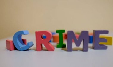 Kesal, Pria Ini Gorok Leher Istri Gunakan Gergaji Hingga Nyaris Tewas