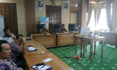 Sekda Munasri Lakukan Teleconference dengan Sekjen Kemendagri RI