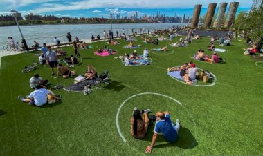 Kasus Baru COVID-19 di New York Muncul Lagi Akibat Warga Keluar Rumah