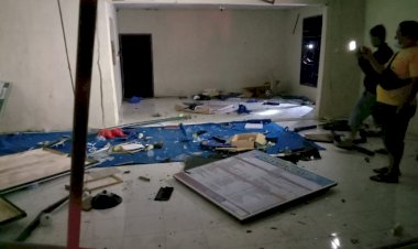 Aksi Massa Selain Bakar Posko Covid-19, Juga Hancurkan Kantor Desa