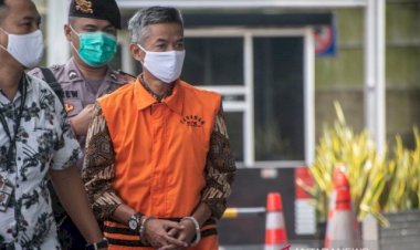 Ternyata Wahyu Setiawan Didakwa Dapat Duit Rp500 Juta dari Gubernur Papua Barat