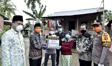 Fachrori Salurkan Bantuan Pangan Kepada Masyarakat Terdampak COVID-19 