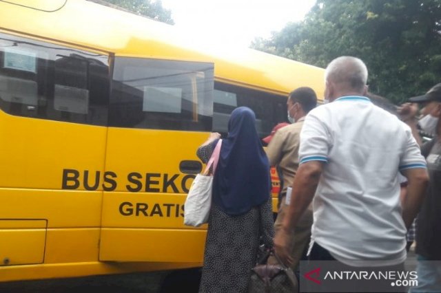Hasil tes 5 warga Paseban Jakarta Pusat Reaktif, Pilih Diisolasi di GOR Senen
