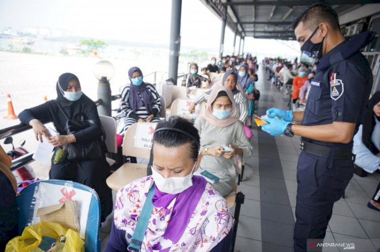 Tak Segan! 2.500 Pekerja Migran Ilegal Dipulangkan dari Malaysia