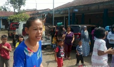 Puluhan Emak-emak Demo ke Kantor PDAM Cianjur: Air Tak Mengalir Tapi Tagihan Jalan Terus!