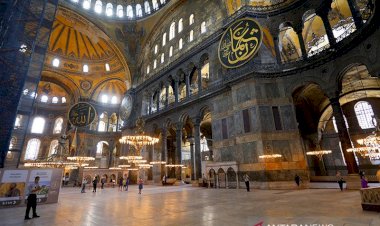 Hagia Sophia Sambut umat Muslim Shalat Jumat Perdana