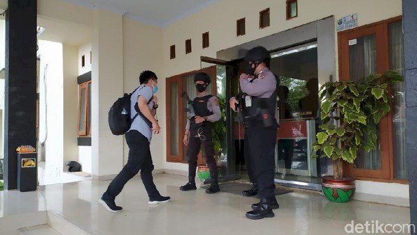 KPK Pun Geledah Kantor Dinas PU Banjar