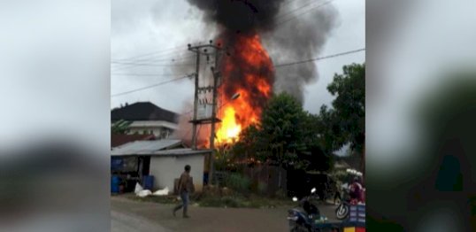 Breaking News!!! Dilalap Si Jago Merah, 3 Rumah di Merlung Tanjab Barat Rata dengan Tanah