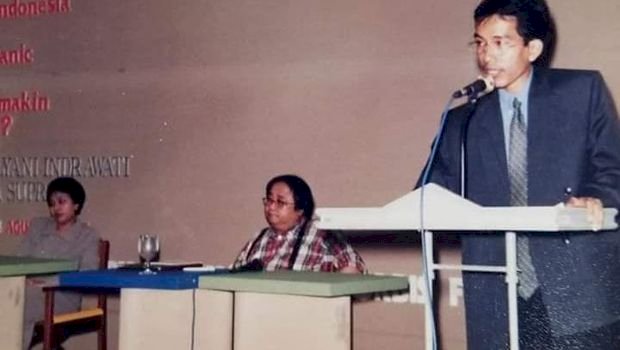 Ternyata, Ini Foto Jokowi dan Sri Mulyani dalam Seminar 1998 Bikin Heboh