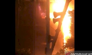 Kebakaran Kejaksaan Agung Semakin Besar, Polisi Rekayasa Lalu Lintas