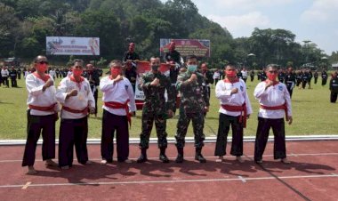 242 Mahasiswa Unhan Selesaikan Diksarmil di Akmil, Rektor Lakukan Pematahan Balok & Baja Rangkap Lima