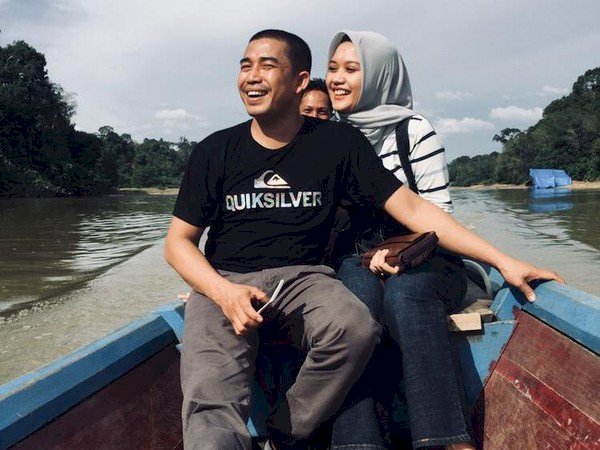 Viral Pasangan Beda 18 Tahun, Netizen: Gue Kira Sama Bapaknya