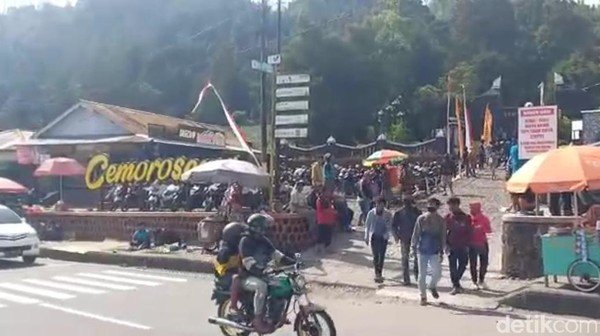 Masih Bulan Suro Pendaki Tewas, Jalur Gunung Lawu Via Cemoro Sewu Ditutup