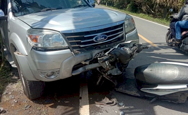 Tabrakan dengan Mobil, Pasutri di Tanjab Barat Ini Terkapar di Jalan