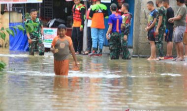 Banjir Genangi Padang, Danpomal: 60 Rumah Rumah Dinas TNI AL Terdampak