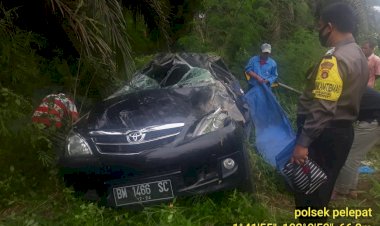 Nahas Mobil Avanza Terguling Hingga Ringsek di Jalinsum Pelepat, Begini Kondisi Korban