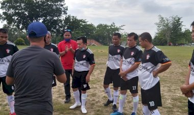 Gocek Bola di Kota Jambi, Penonton Kagum dengan Kemampuan Al Haris