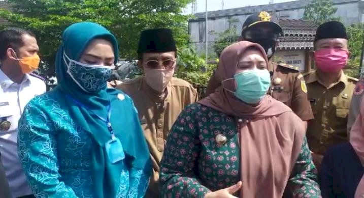 Pemkab Muarojambi Kucurkan Dana Untuk Pembuatan Masker, Bupati Masnah: Kalau Tidak Pakai Masker Akan Kita Denda
