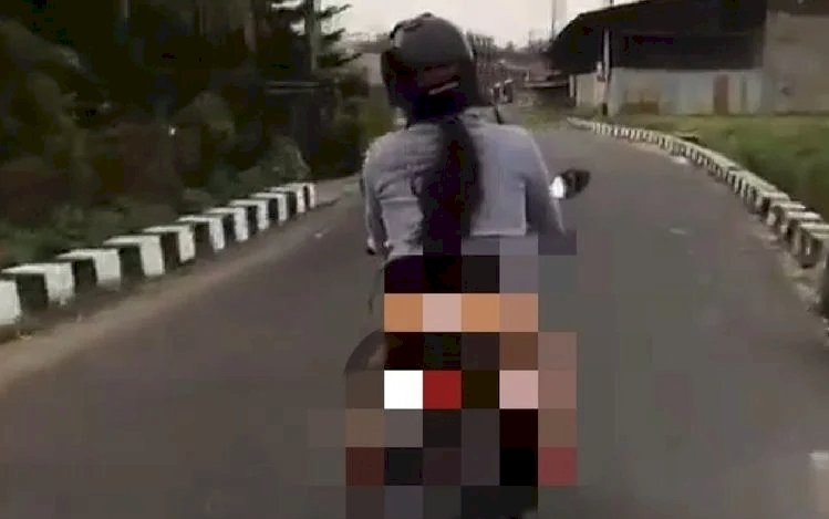 Viral! Mbak Ida Pamer Celana Dalam Sambil Naik Motor di Jalanan Kota Magelang