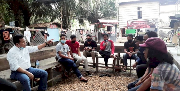 Berkunjung ke Kedai Menapo Muarojambi, Al Haris Diserbu Kaum Millenial