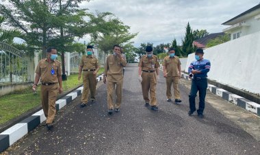 Ulang Tahun Muarojambi, Pejabat Jenguk Bupati yang Diisolasi di Rumdis