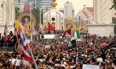 Thailand Bungkam Protes dengan Larangan Berkumpul dan Siarkan Berita