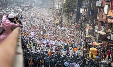 Kemarahan Rakyat Banglades! Kecam Pernyataan Presiden Prancis, Puluhan Ribu Orang Demo