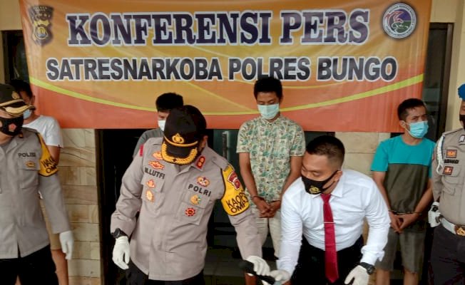 Bawa Sabu 2 Kilo & Ribuan Ekstasi, Empat Kurir Internasional Ini Terancam Hukuman Mati