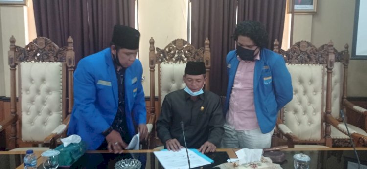 Datangi DPRD Muarojambi, PKC PMII Jambi Ajak Dewan Tolak UU Cipta Kerja