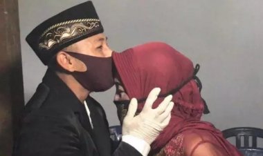 Viral! Pemuda Nikahi Nenek 76 Tahun, Awalnya Iseng Ajak Kawin