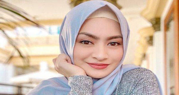 Segera Menikah dengan Sule, Tapi Gosip Menerpa Nathalie