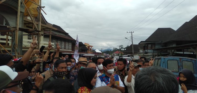 Blusukan Ke Kabupaten Krinci, Syafril Nursal Disambut Meriah Warga