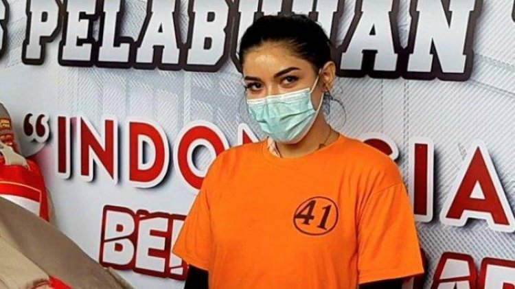 Nah Loh! Millen Cyrus Ditahan di Ruang Laki-laki, Begini Kata Polisi