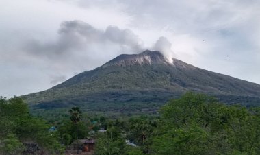 Pemkab Lembata Sebut Pengungsi akibat Erupsi Ili Lewotolok butuh Masker di tengah Pandemi