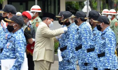 Prabowo Sematkan Medali Patriot Bela Negara kepada Eurico Guterres & 11.485 Eks Pejuang Timor Timur