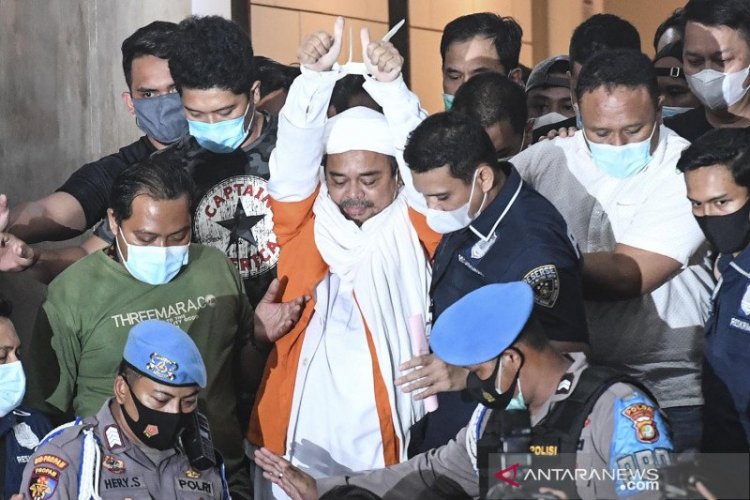 Habib Rizieq Belum Putuskan Ajukan Penangguhan Penahanan