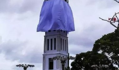 Viral Jam Gadang Ditutup Kain Besar, Tifatul Sembiring: Jam Gadang Bukittinggi Pakai Masker...?