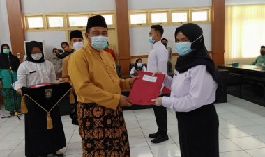 Serahkan SK CPNS, Bupati Bungo: Bantu Pemerintah Tekan Penyebaran Covid-19