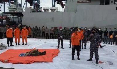 Tragedi Sriwijaya Air, KRI Kurau Temukan Serpihan Ban Hingga Celana Anak Warna Pink