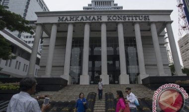 MK Tolak Gugatan Rizal Ramli soal Ambang Batas Presiden