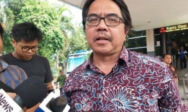Ade Armando Sebut Ada Kekuatan Besar di Balik FPI, Minta Polri Interogasi Habib Rizieq