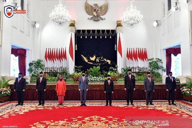 Menakar Soliditas Kabinet Jokowi Menyongsong Tahun Bersejarah 2021