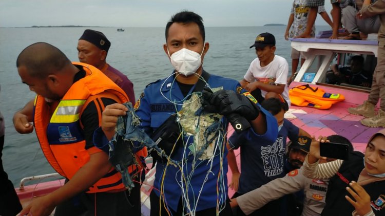 Basarnas Sebut Pesawat Sriwijaya Air Diduga Jatuh di Kedalaman 20 Meter