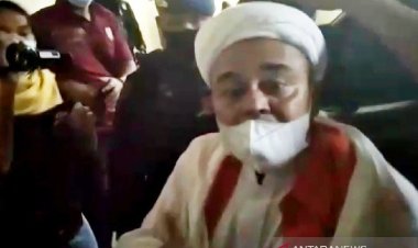Bareskrim Limpahkan Habib Rizieq dan Barang Bukti ke Kejagung