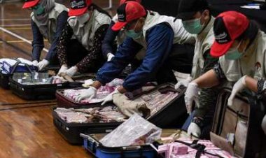 KPK Geledah Rumah Kader PDIP Ihsan Yunus, Ini yang Dibawa...