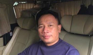 Vicky Prasetyo Berduka, Ayah Mantan Istri...